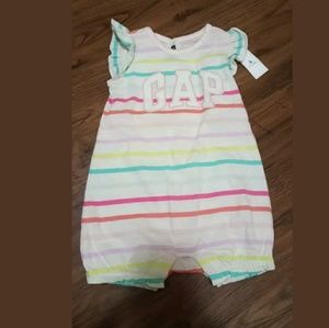 Baby gap 6 to 12 month jumper girls